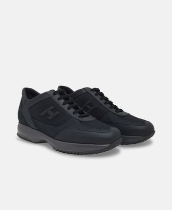 Sneakers Interactive