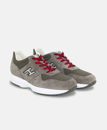 Sneakers Interactive