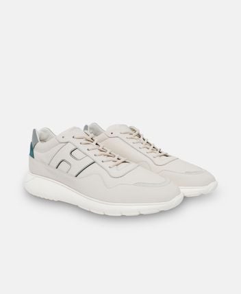 Sneakers Interactive