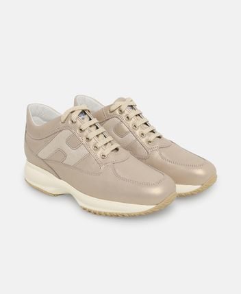 Sneakers Interactive