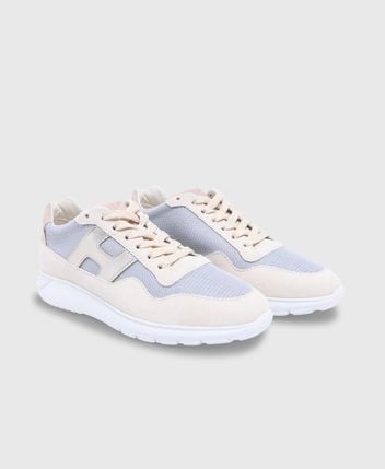 Sneakers Interactive 3