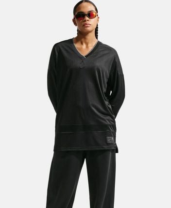 Long-sleeved top