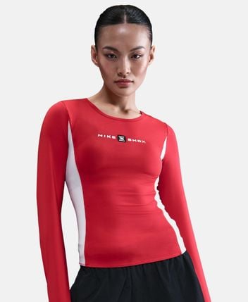 Long-sleeved top