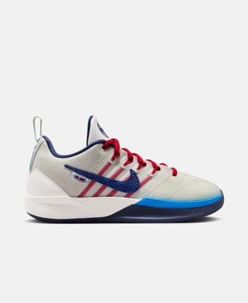 Basketball shoes Sabrina 3