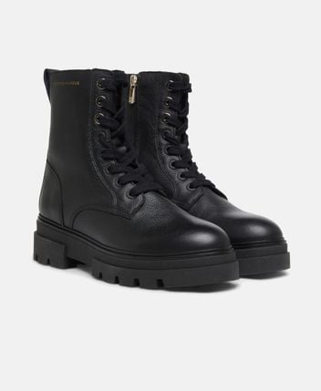 Lace-up ankle boot