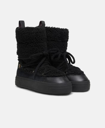Snow boots