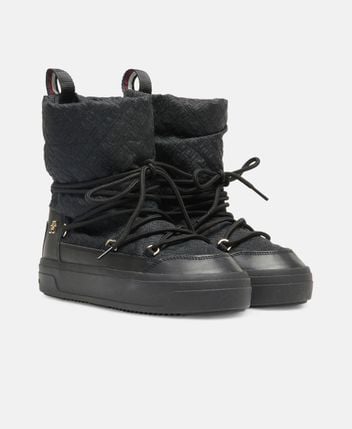 Snow boots