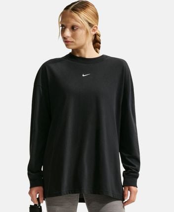 Long-sleeved top