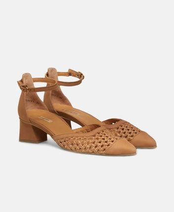 Ankle strap pump