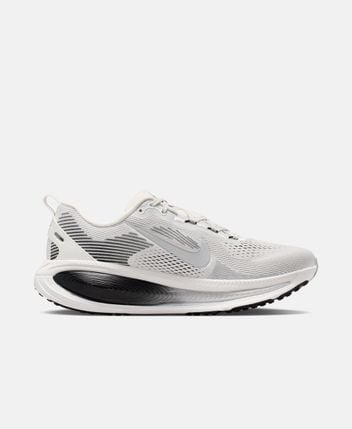 Running shoes Vomero 18