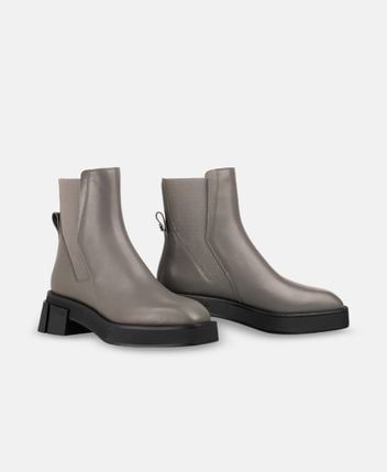 Chelsea boots