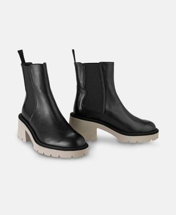 Chelsea boots