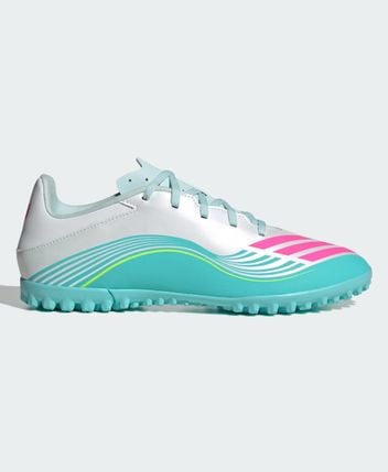 Football boots P4