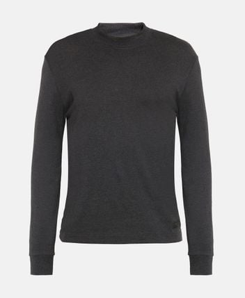 Long-sleeved top