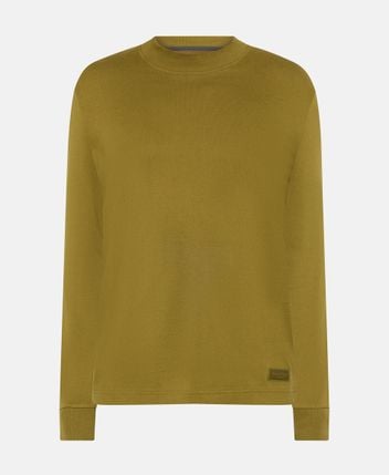 Long-sleeved top