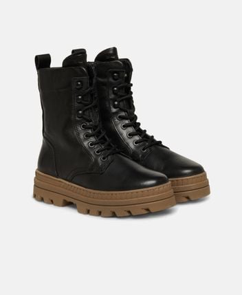 Lace-up ankle boot