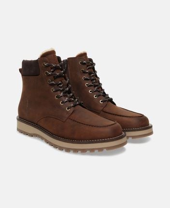 Lace-up ankle boot