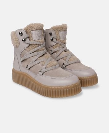 Platform boots