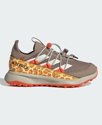 Hiking shoes