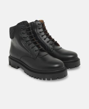 Lace-up ankle boot