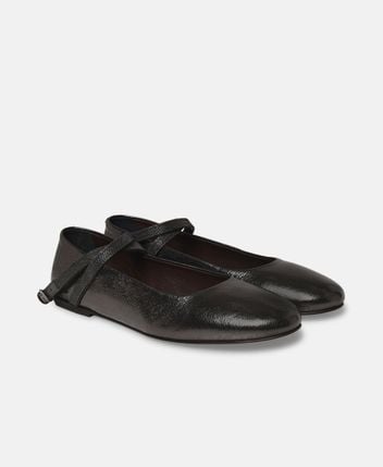 Ballerina flat with straps