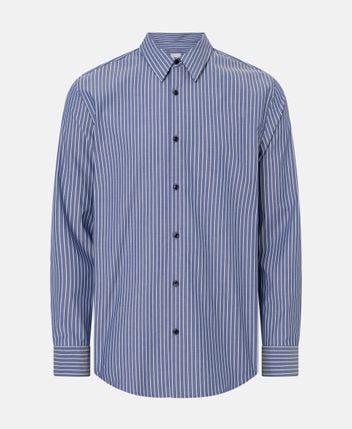 Long-sleeved shirt