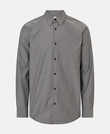 Long-sleeved shirt