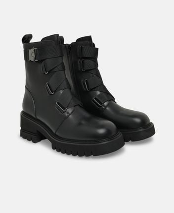 Lace-up boots