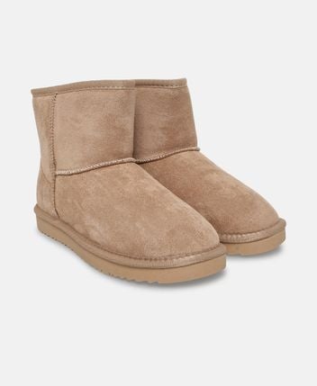 Winter ankle boots