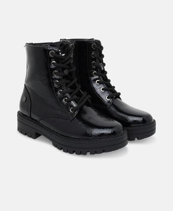 Lace-up ankle boot
