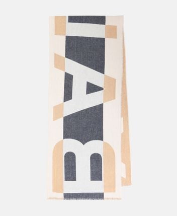 Wool scarf