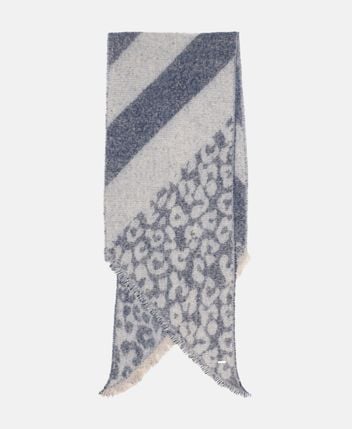 Knitted scarf