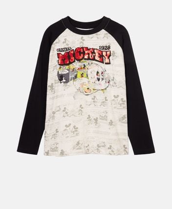 Long-sleeved top