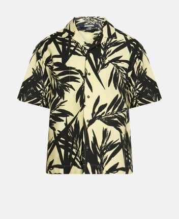 Short-sleeved shirt