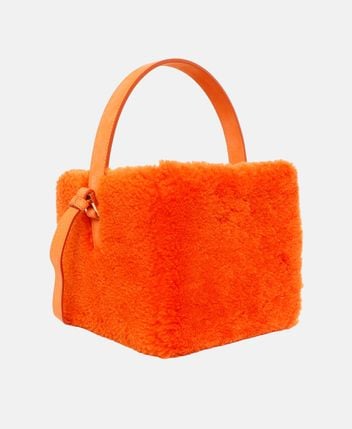 Leather Top Handle bag Le seau carre