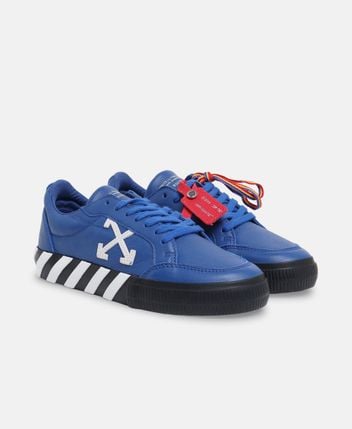 Platform sneakers