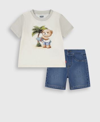 T-shirt and shorts set
