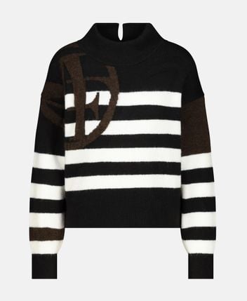 Knitted jumper
