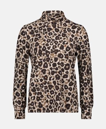 Long-sleeved top