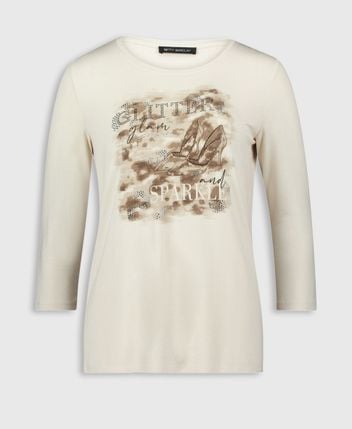Long-sleeved top