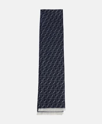 Wool scarf