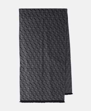Wool scarf