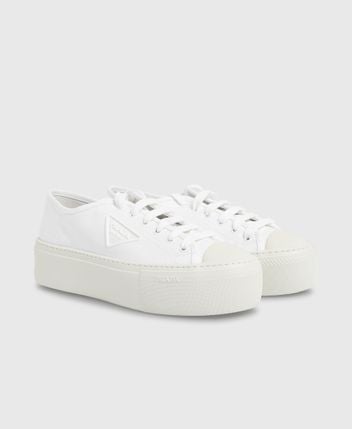 Platform sneakers