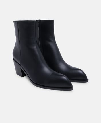 Ankle boots Wednesday