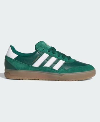 Sneakers SIGNATURE (688)