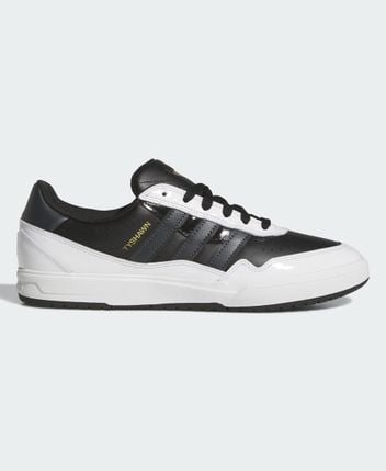 Sneakers SIGNATURE (688)