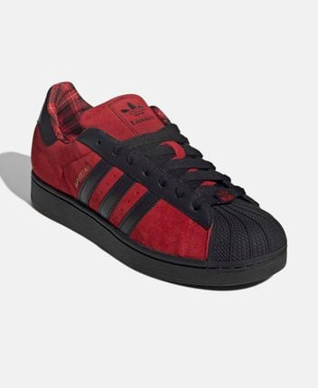 Sneakers Superstar II