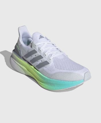 Running shoes Ultraboost 5