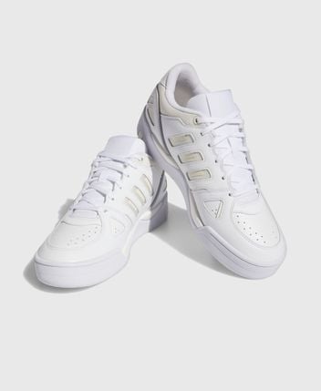 Basketball shoes