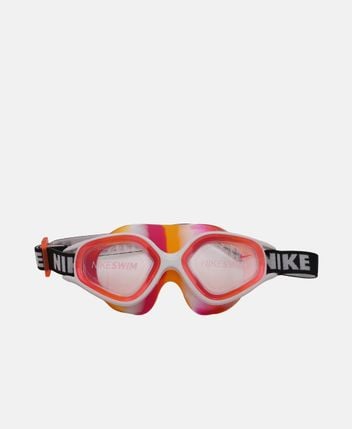 Swimming goggles